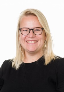 Signe Sjelborg-Pedersen (SP)